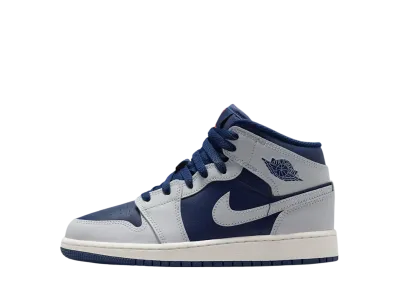 ナイキ GS エアジョーダン1 ミッド "ブルーボイド/サミットホワイト/ホットラバ/ピュアプラチナム" (キッズ)