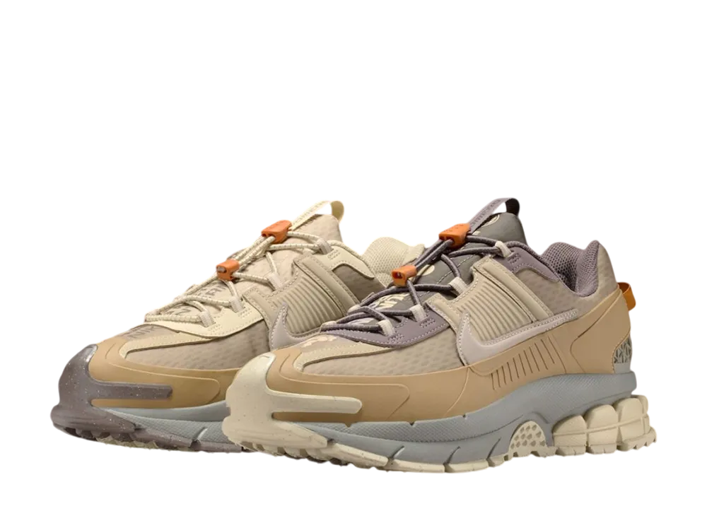 ナイキ ボメロ5 ローム "ランニングポエッツ"