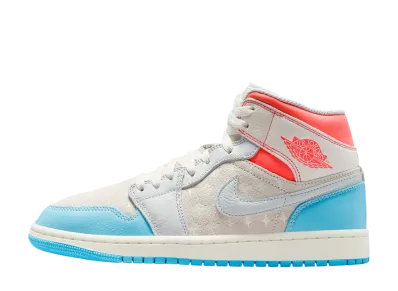 ナイキ ウィメンズ エアジョーダン1 ミッド "セイル/ホットラバ/モスリン/ブルーチル"