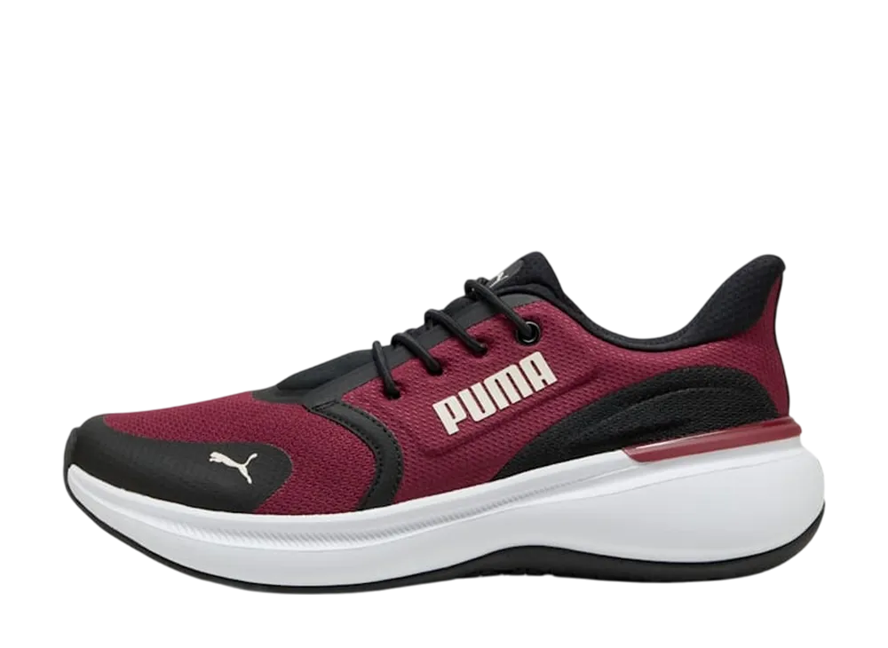 プーマ ソフトライド EXO シフト "チームリーガルレッド/プーマブラック/アルパインスノー"