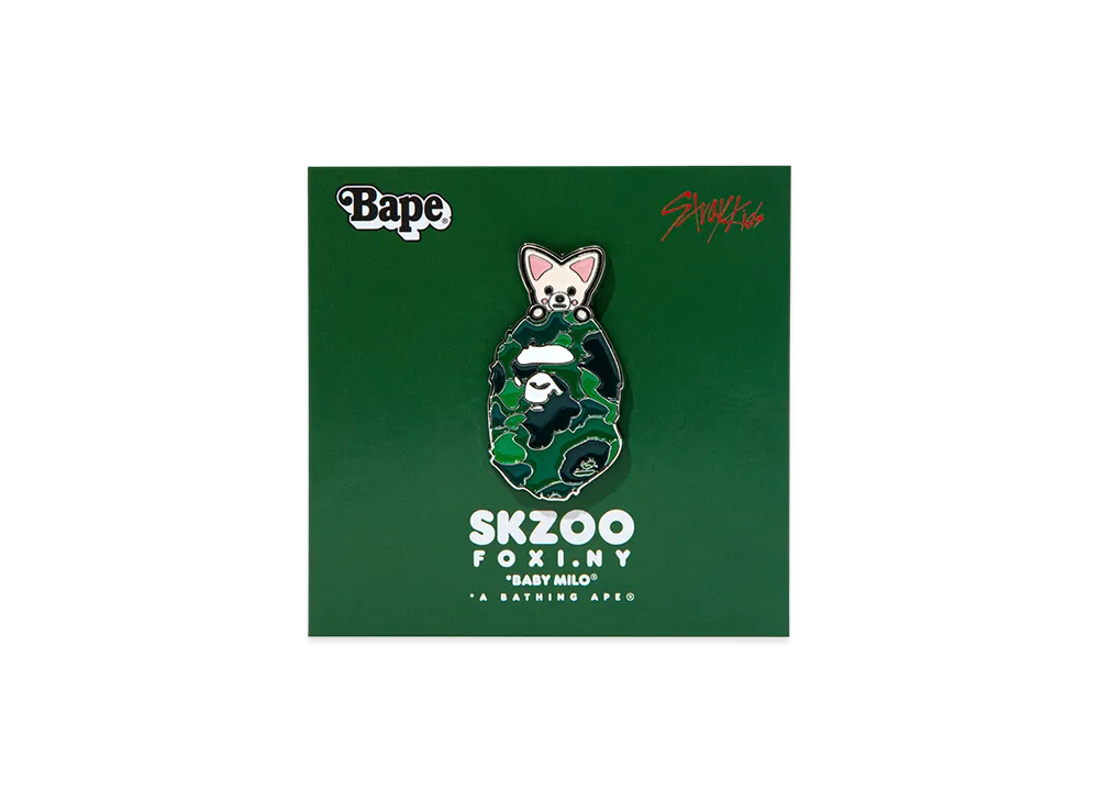 A BATHING APE x Stray Kids Metal Pins IN "Green"