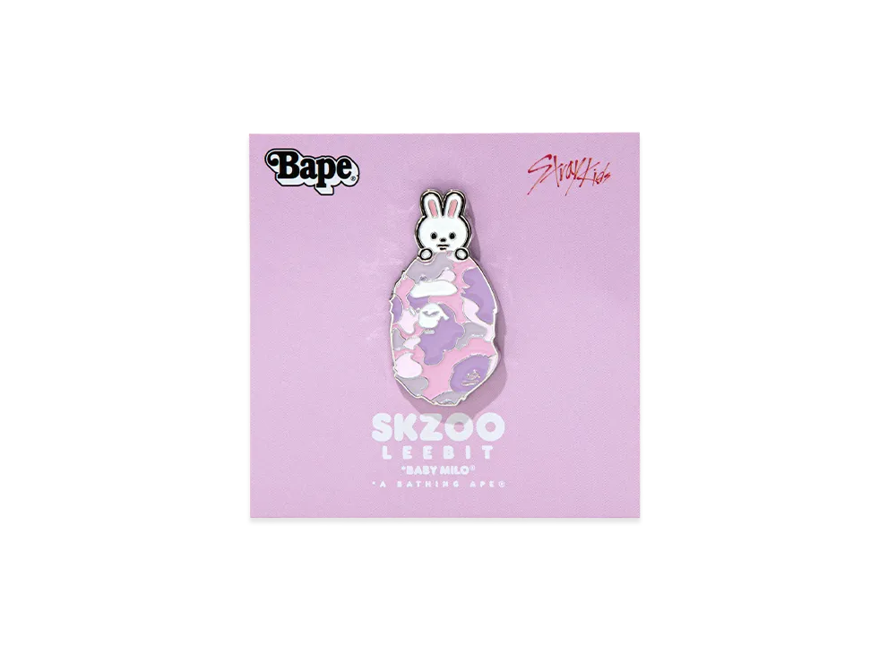A BATHING APE x Stray Kids Metal Pins Lee Know "Pink"