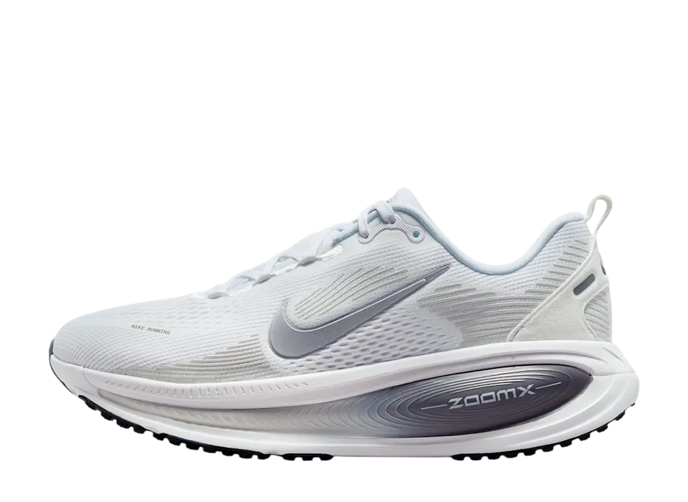 Nike Women's Vomero 18 "White/Photon Dust/Metallic Silver/Gunsmoke"
