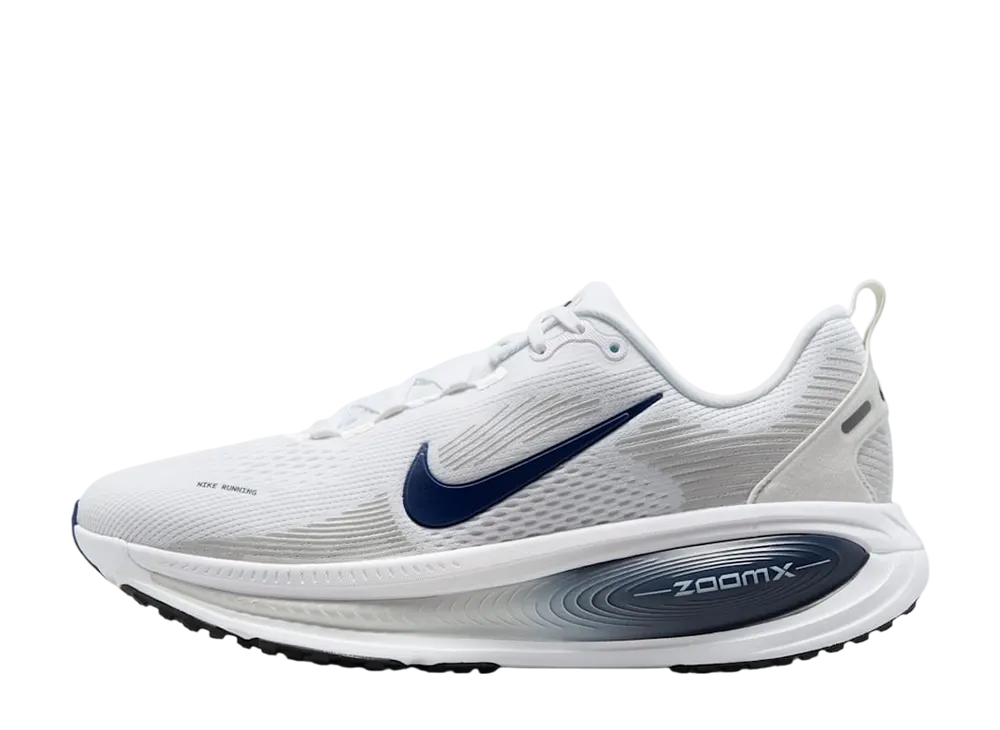 ナイキ ウィメンズ ボメロ18 "ホワイト/フォトンダスト/メタリックシルバー/カレッジネイビー"