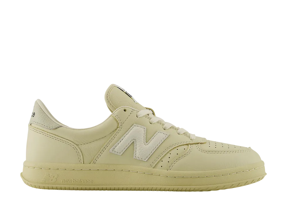 オーラリー × ニューバランス T500 "ヴィンテージアイボリー"