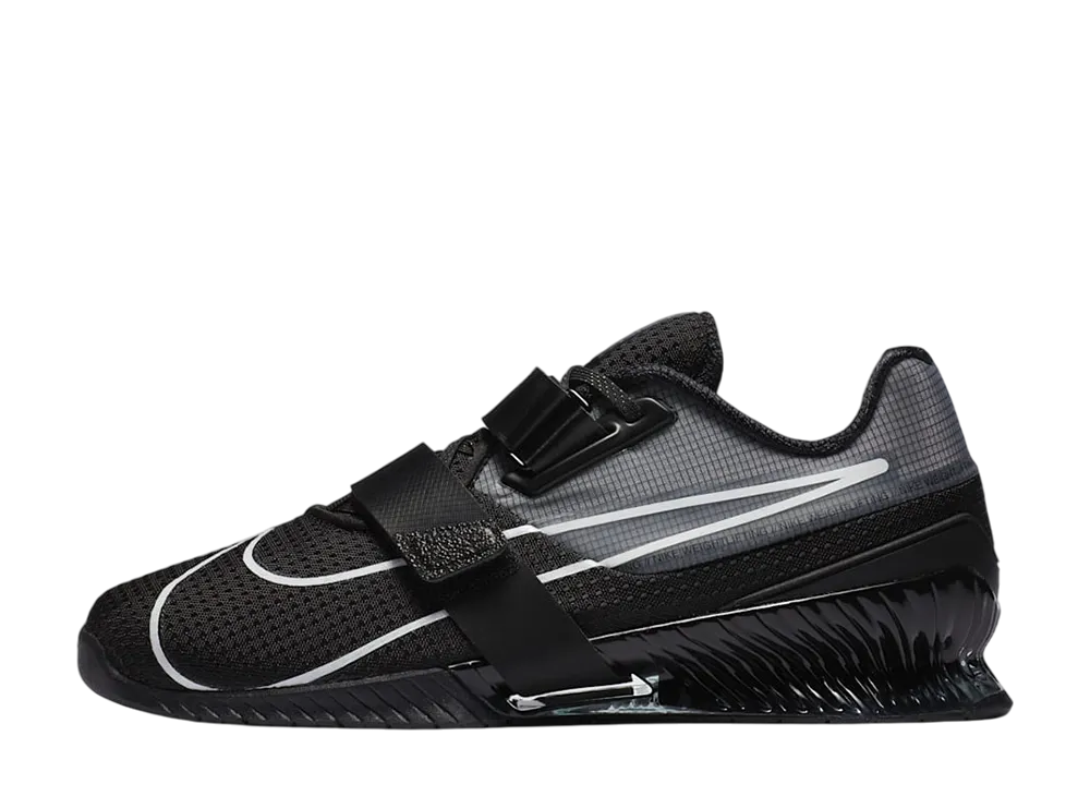 ナイキ ロマレオス4 "ブラック/ブラック/ホワイト"