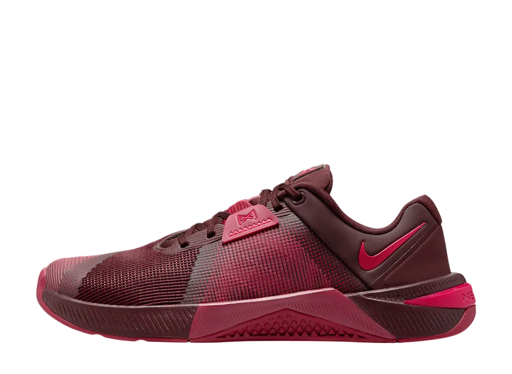 ナイキ ウィメンズ メトコン10 "バーガンディクラッシュ/スウィートビート/ラッシュピンク"