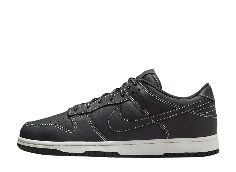 ナイキ ダンク ロー "オフノワール"