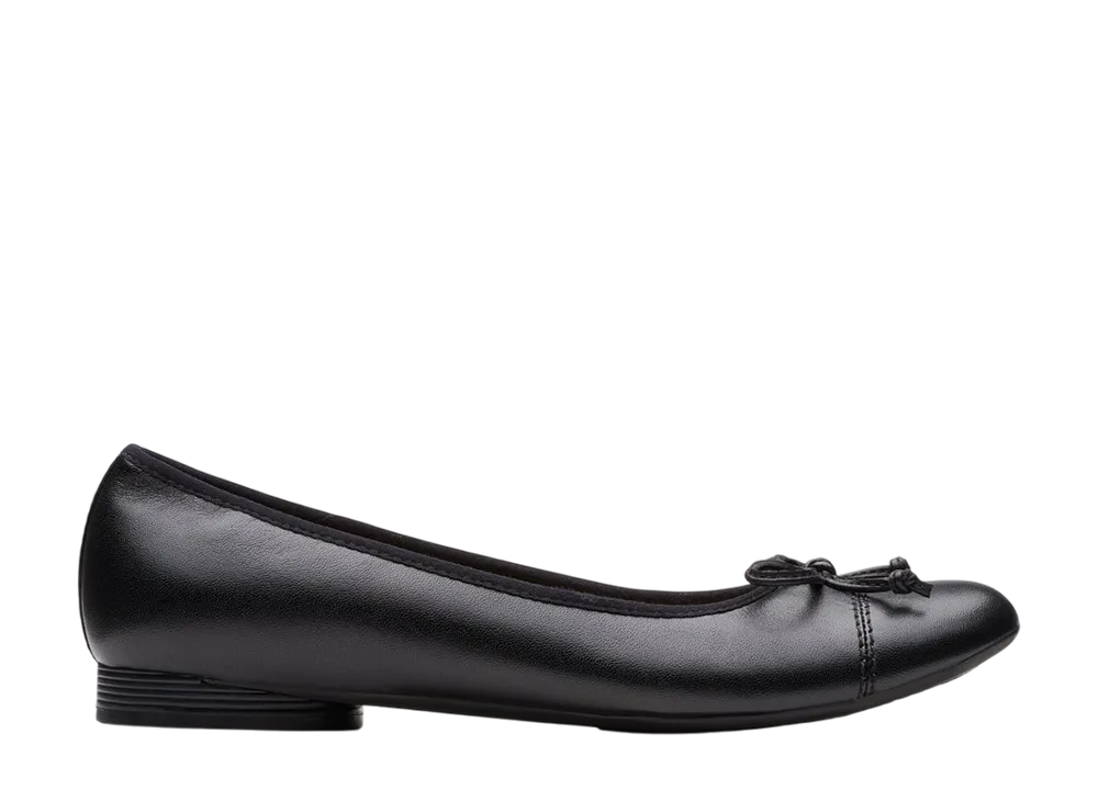 クラークス ウィメンズ ローリーレイ "ブラックレザー"