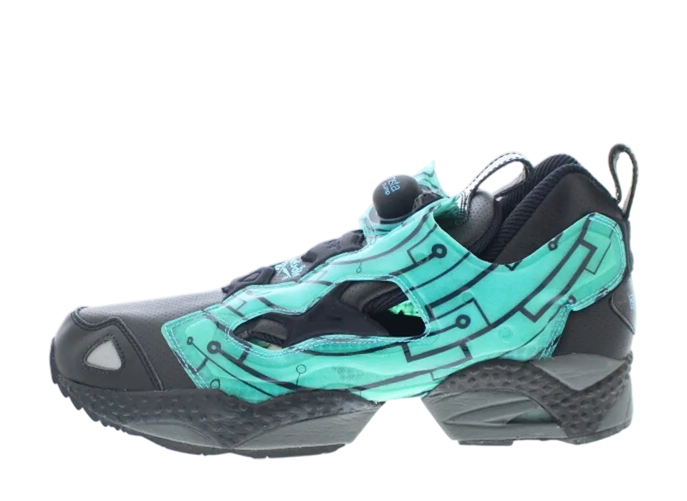 リーボック ポンプフューリー "ブラック/ピーカブルー"