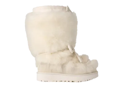 UGG Women's Classic Tall Chalet "White"