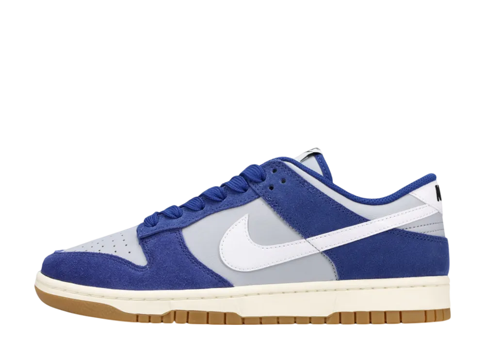 Nike Dunk Low SE "Deep Royal Blue"
