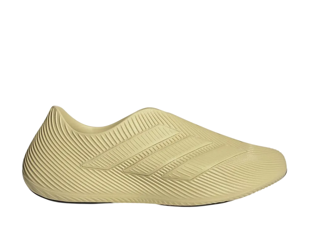 アディダス ピュアチル "ゴールドベージュ"