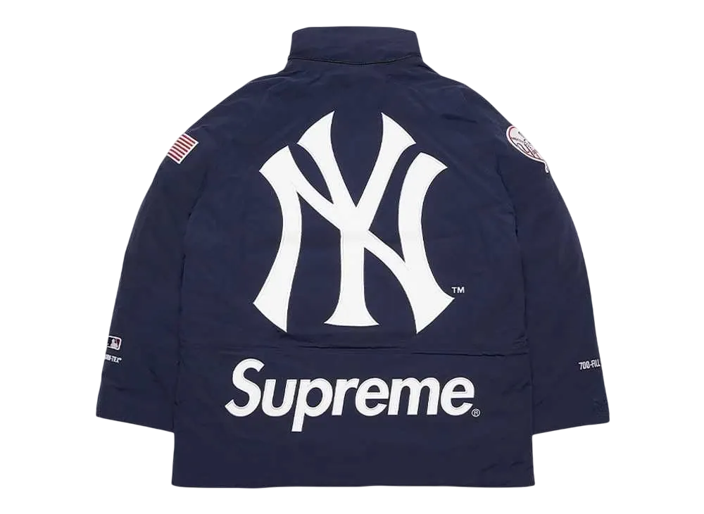 Supreme / New York Yankees GORE TEX 700-Fill Down Jacket 