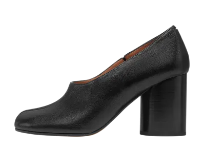 Maison Margiela Women's Tabi Decollete Pumps "Black"