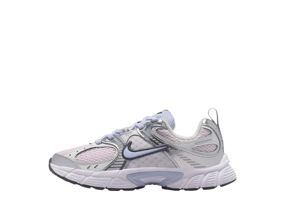 ナイキ PS V5 ランナー "ライトバイオレット/メタリックシルバー/ケイブパープル/ゴースト" (キッズ)
