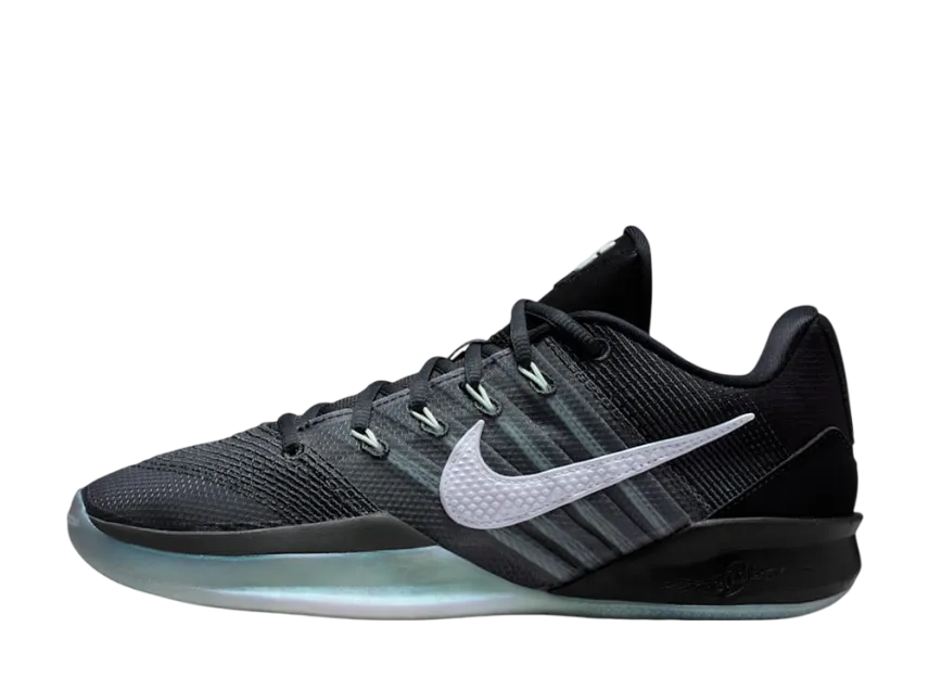 Nike Women's Sabrina 3 Nike Women's Sabrina 3