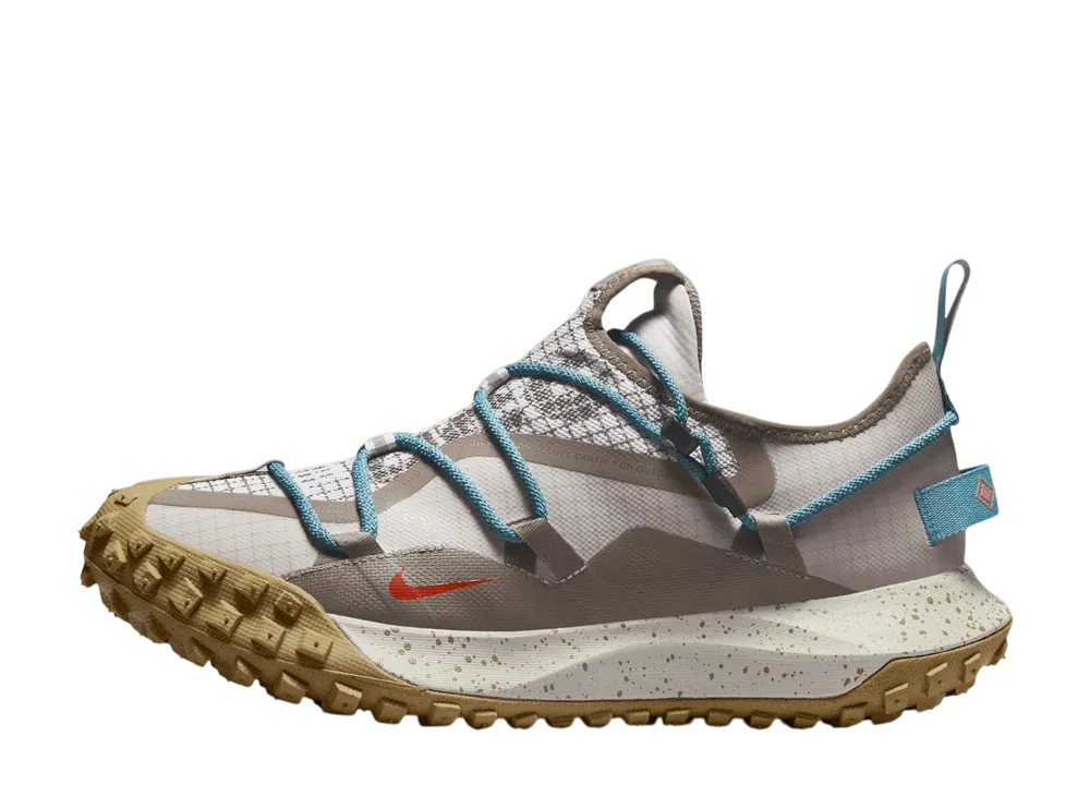 ナイキ ACG マウンテンフライ ロー "カレッジグレー"