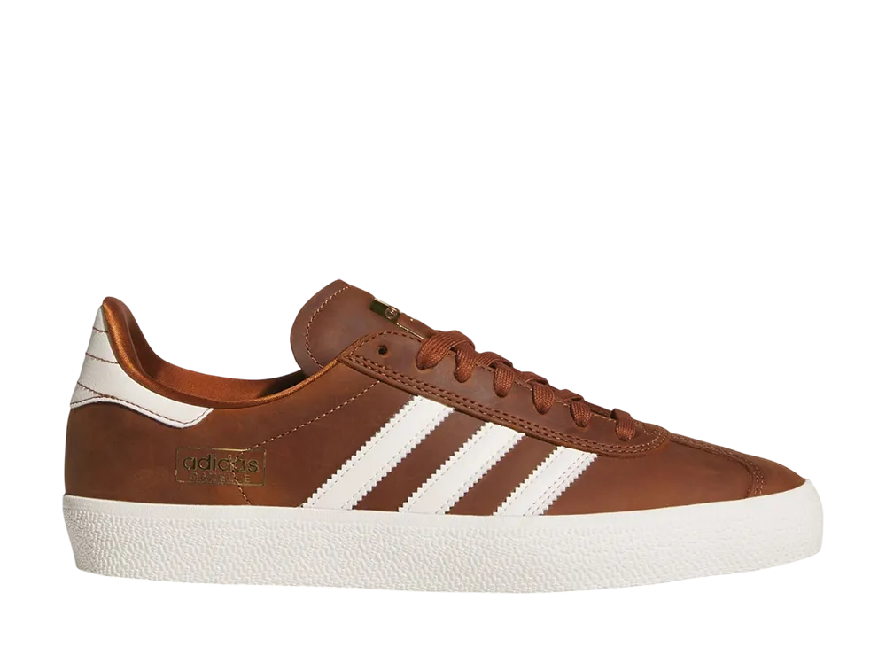 アディダス ガゼル ADV "ダスキーブロンズ/チョークホワイト/オフホワイト"