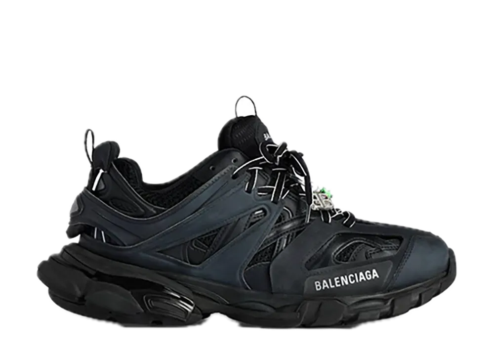 バレンシアガ ウィメンズ トラック スニーカー チャーム付き "ブラック"