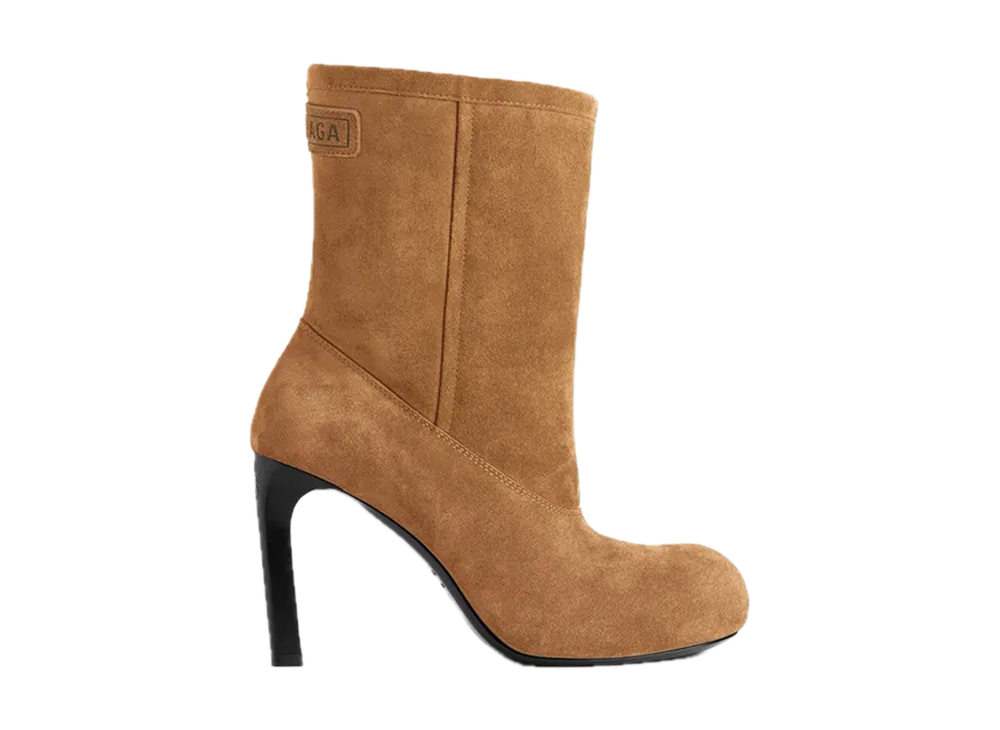 バレンシアガ ウィメンズ ファーゴ ブーティ "ブラウン"