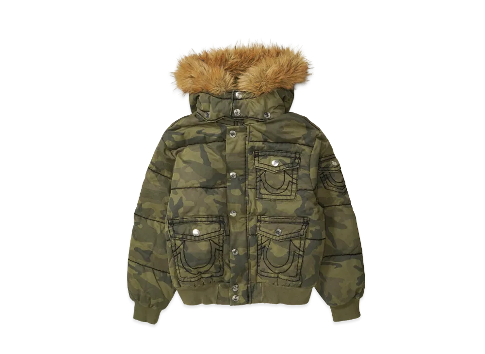 シュプリーム x トゥルーレリジョン パファー ジャケット "ウッドランドカモ"