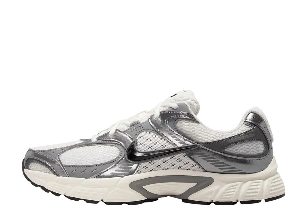 ナイキ V5 RNR "フォトンダスト/ブラック"