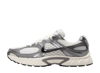 Nike V5 RNR "Photon Dust/Black"