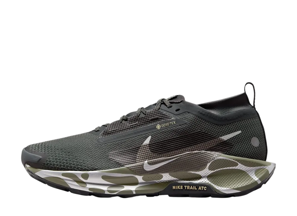 ナイキ ペガサストレイル5 ゴアテックス "アンスラサイト/ライトアーミー/レッドセピア/リフレクトシルバー"