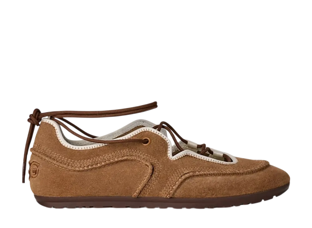 アグ ウィメンズ クラシック ミニ ボウ "チェスナット"