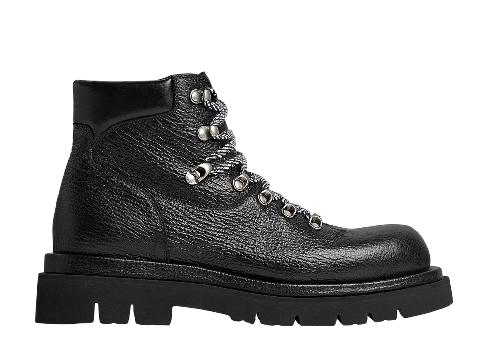 ボッテガヴェネタ ラグ ハイキング アンクルブーツ "ブラック/ブラック"