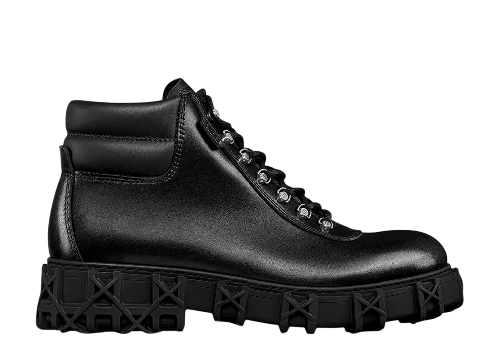 ディオール スリックロック ショートブーツ スムースカーフスキン "ブラック"