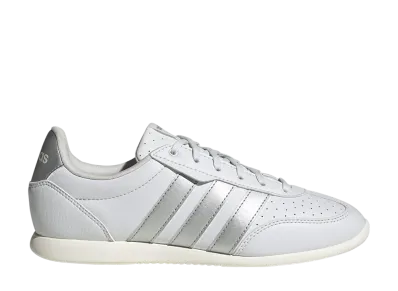 adidas Women's Barreda Lo "Crystal White/Silver Metallic"