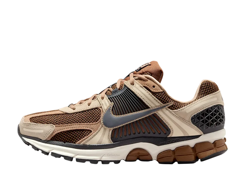 ナイキ ズーム ボメロ5 "ライトブリティッシュタン/ブリティッシュカーキ"