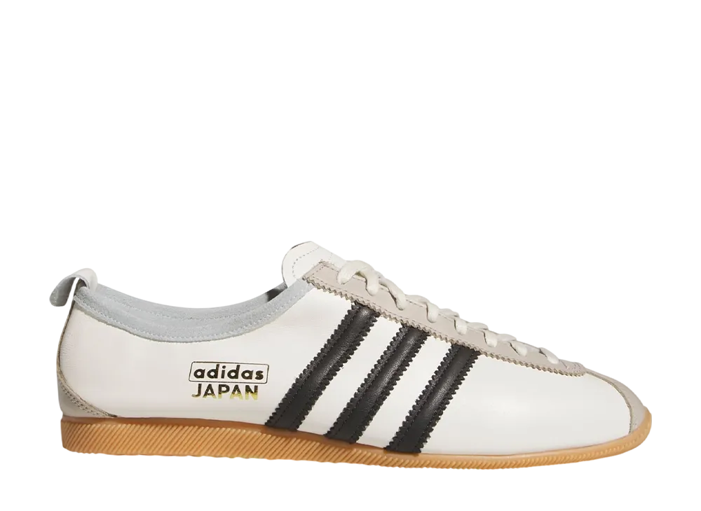 アディダス ジャパン "オフホワイト/コアブラック/ワンダーベージュ"