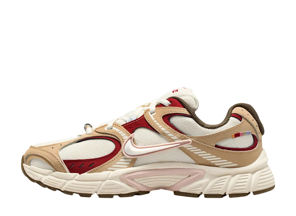 ナイキ ウィメンズ V5 ランナー "ソフトパール/ファントム/チームクリムゾン"