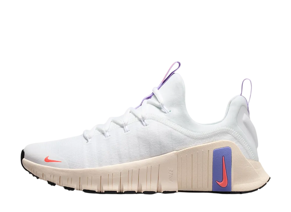 ナイキ ウィメンズ フリー メトコン6 "ホワイト/バイオレットミスト/チョーク/ホットラバ"