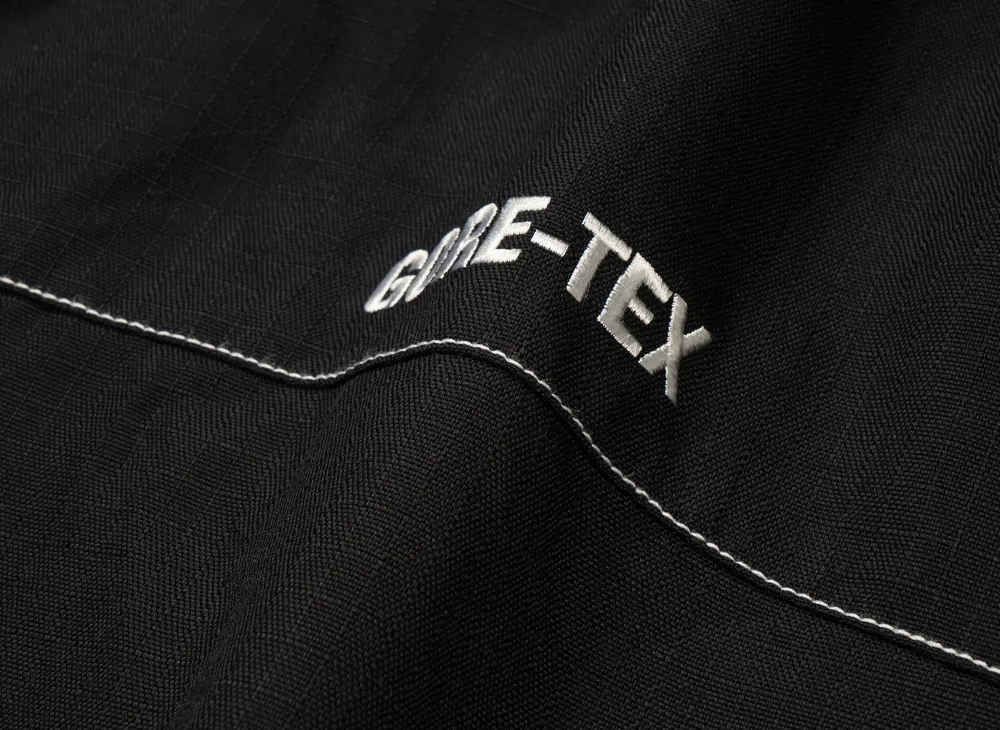 Supreme GORE-TEX Contrast Stitch Anorak 