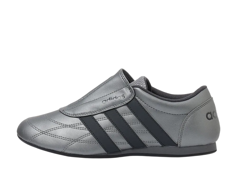 アディダス ウィメンズ テクウェン "アイアンメタリック"