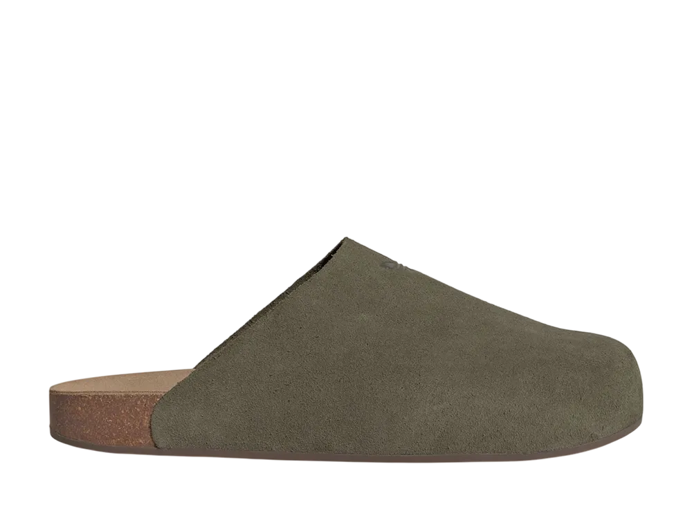 アディダス アディミュール サンダル "オリーブストレータ/ガム"