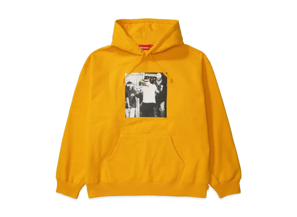 シュプリーム x アンタイヒーロー フード スウェットシャツ "マスタード"