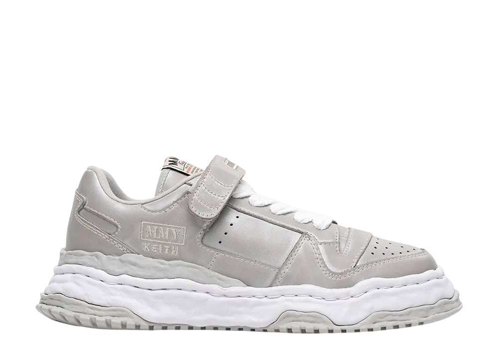 メゾンミハラヤスヒロ キース オリジナルソール ヴィンテージ エフェクト レザーローカットスニーカー "シルバー" (A16FW715)