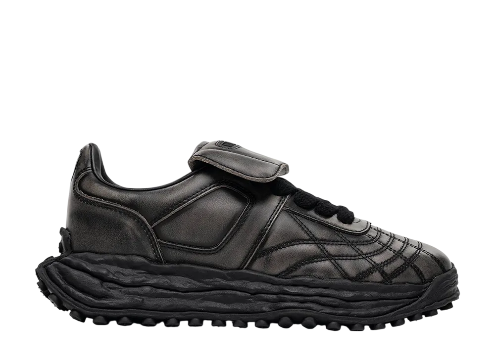 スニーカーダンク(スニダン) | 人気新作のスニーカー、トレカ、注目