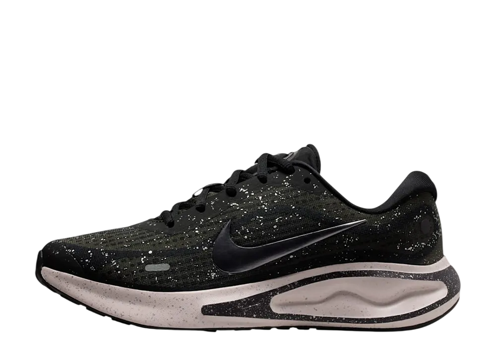 ナイキ ウィメンズ ジャーニーラン "ブラック/ケイブパープル"