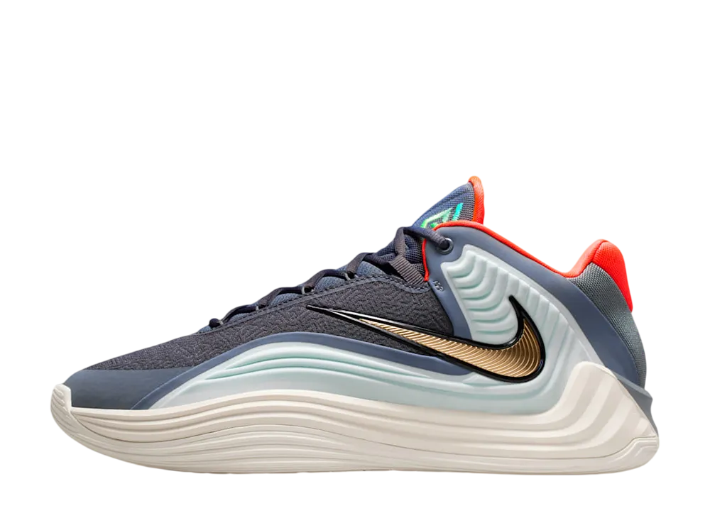 ナイキ ヤニスフリーク7 "クールグレー/ココナッツミルク/トータルクリムゾン/イエローゴールド"