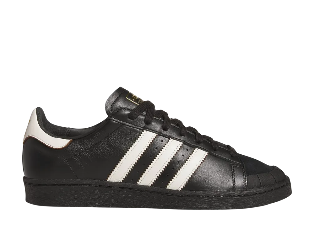 アディダス ジャバー ロー "コアブラック/オフホワイト/ゴールドメタリック"