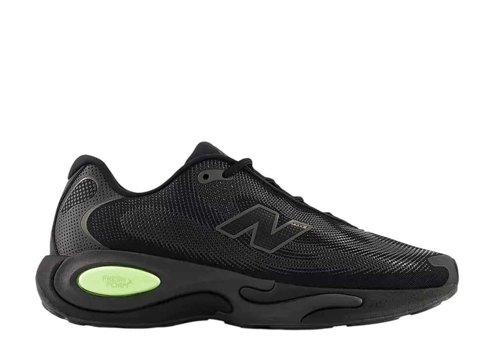 ニューバランス AC ランナー "ブラック/アフターグロー"