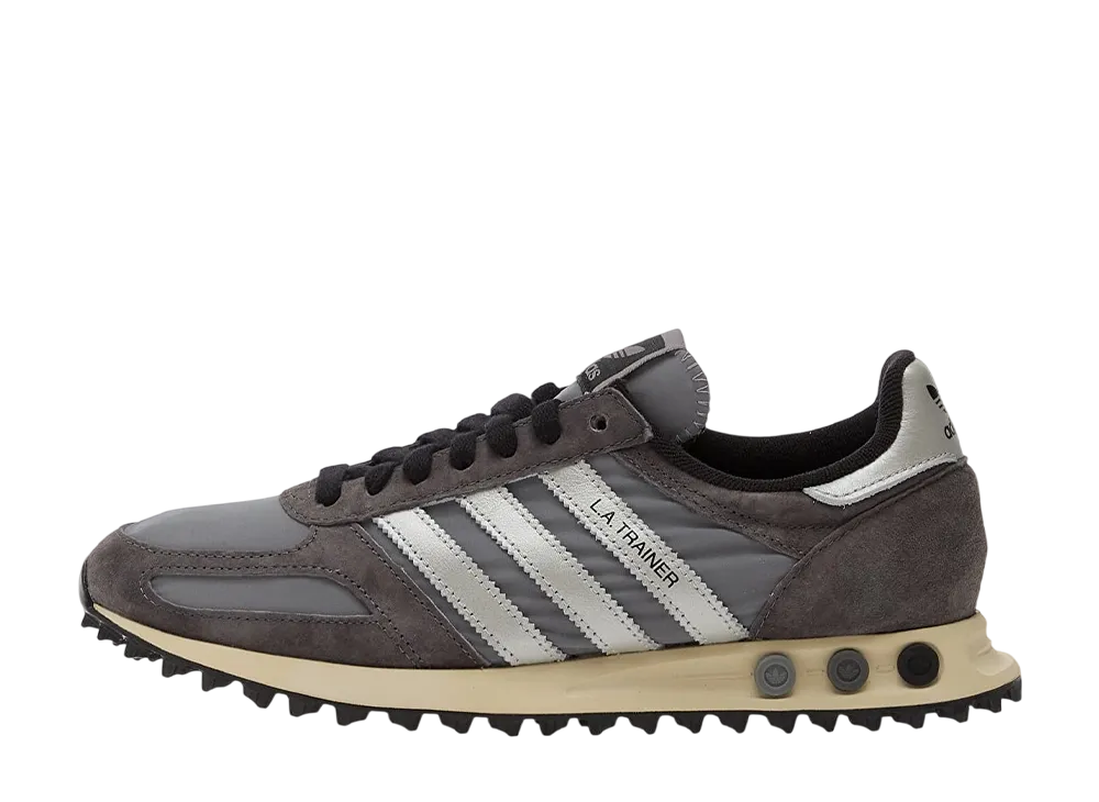 アディダス LA トレーナー OG "グレースリー/シルバーメタリック/オフホワイト"