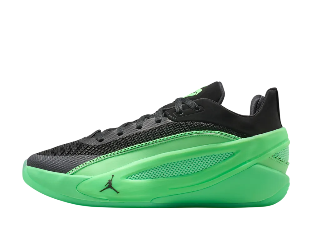 ナイキ ルカ5 "ヴェノム" (HV8087-302/HV8082-302)