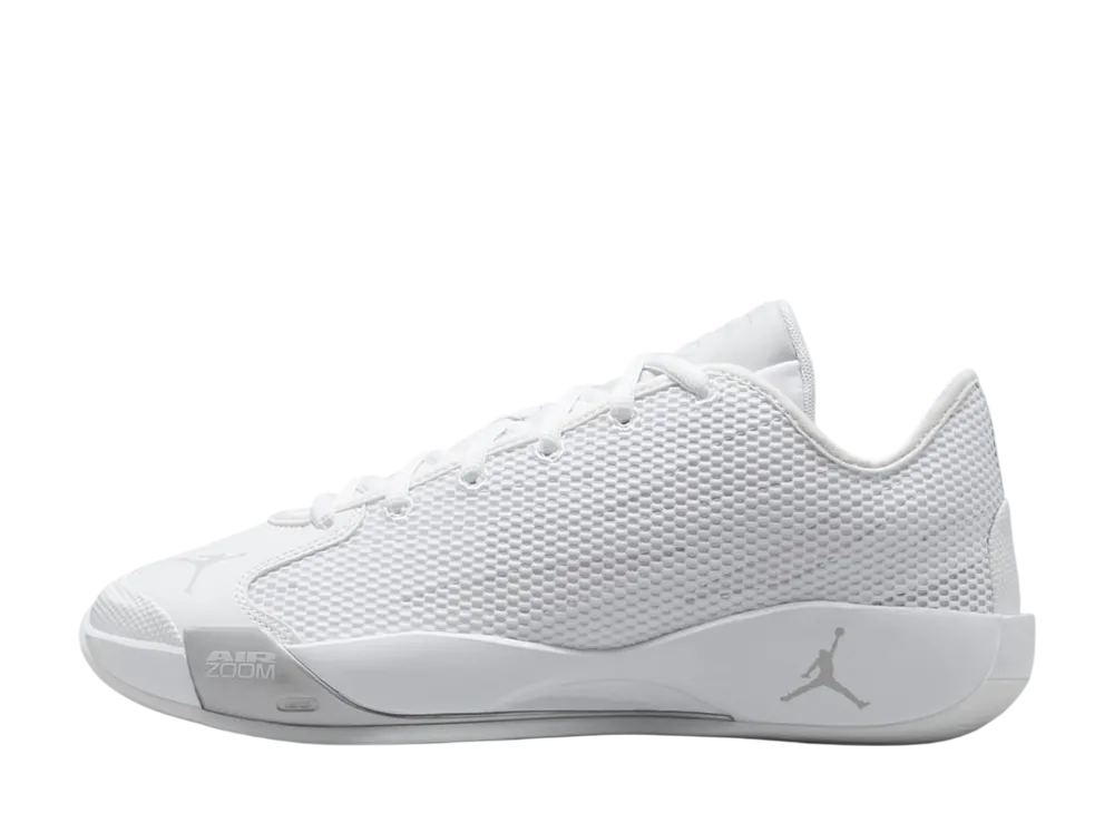 ナイキ ジョーダン ルカ77 "トリプルホワイト"